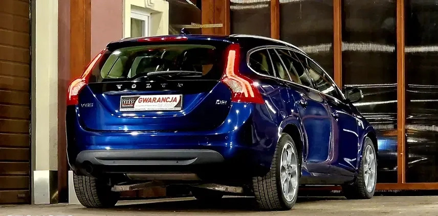 Volvo V60 cena 34999 przebieg: 220000, rok produkcji 2012 z Sokółka małe 562